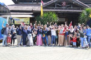 Family Gathering Anyer