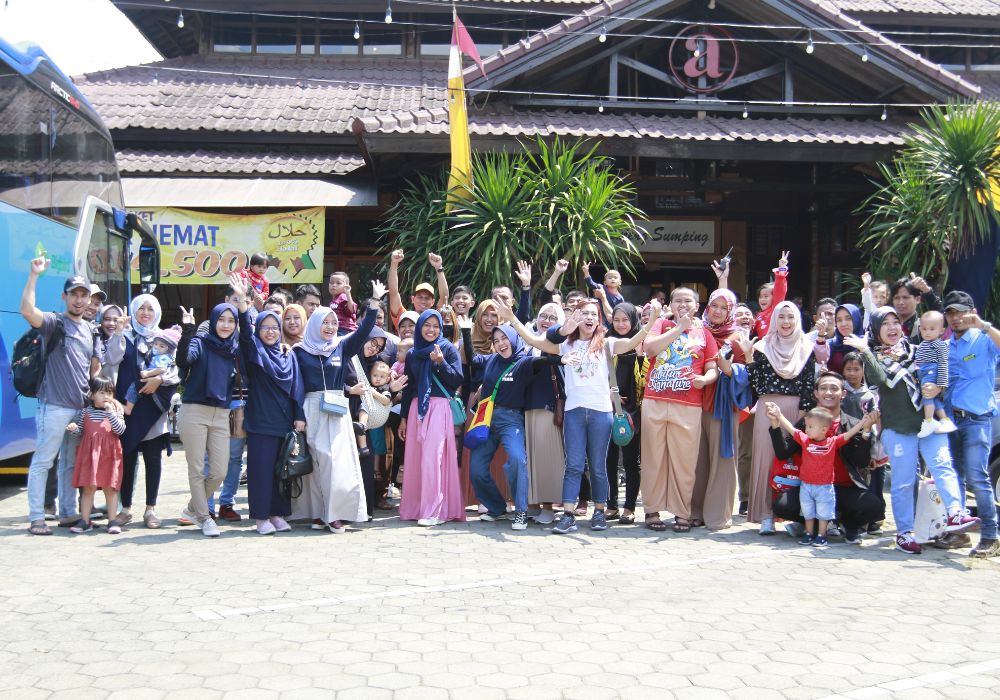 Family Gathering Anyer