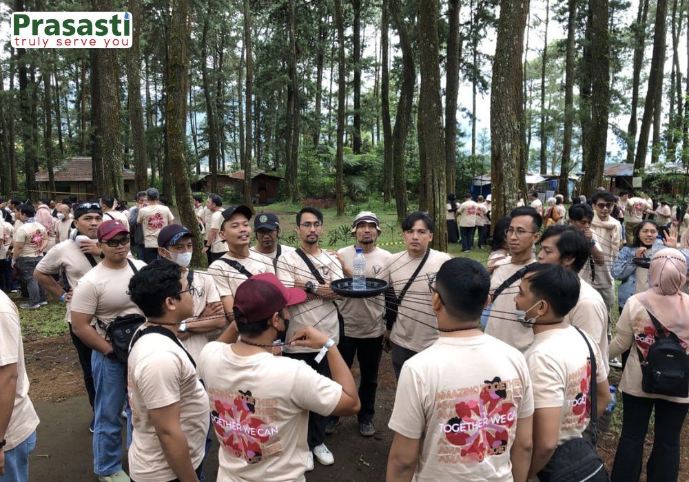 Team Building di Grafika Cikole Bandung